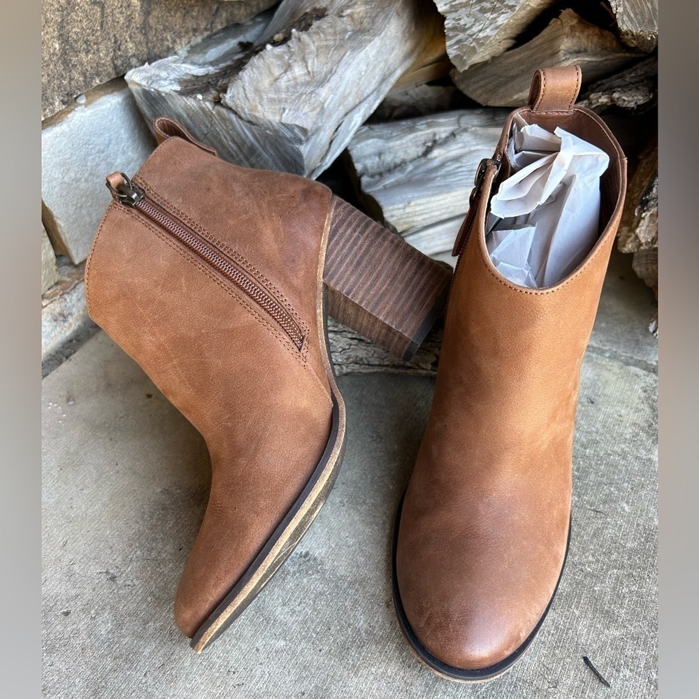 BP Lance-Lea genuine leather booties‎ from Nordstrom in Cognac Sz-7.5.  Loc# D
